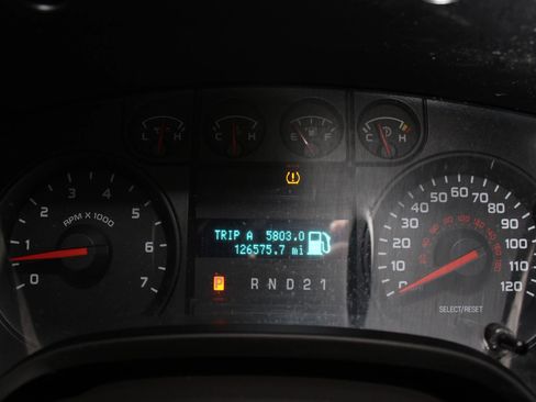 Used 2010 Ford F150 STX image 11