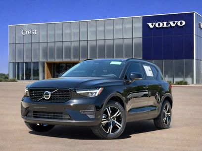 New 2026 Volvo XC40 B5 Core w/ Protection Package Premier