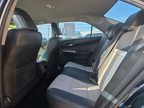 Used 2014 Toyota Camry SE image 21