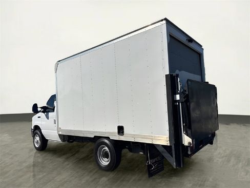 Used 2022 Ford E-350 and Econoline 350 Super Duty w/ Power Windows & Locks Group image 5