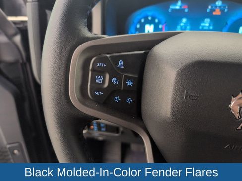 Used 2025 Ford Bronco Badlands image 43