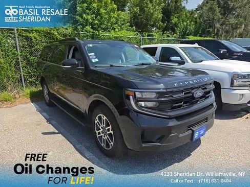 Used 2025 Ford Expedition Max Active AWD/4WD image 1