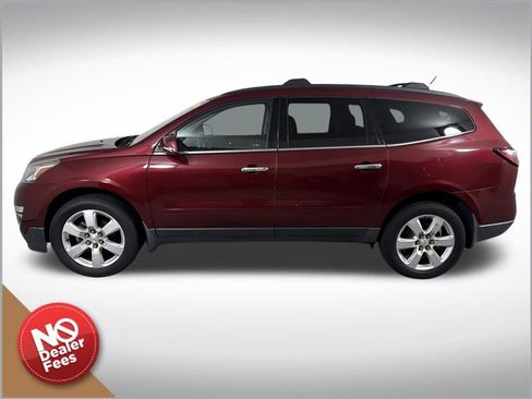 Used 2017 Chevrolet Traverse LT w/ Style and Technology Package image 7