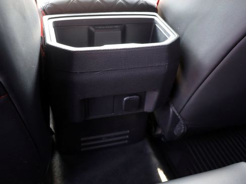 Used 2024 Toyota Tacoma TRD Off-Road AWD/4WD image 15