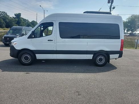 Used 2024 Mercedes-Benz Sprinter 2500 image 4