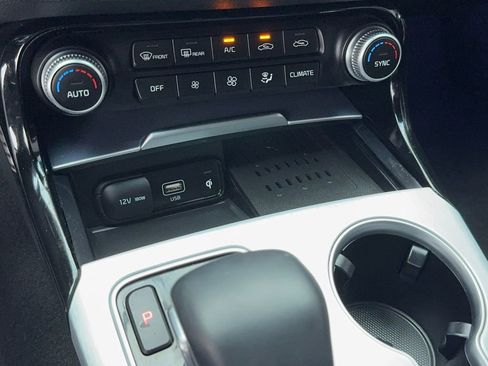 Used 2023 Kia Stinger GT2 image 32