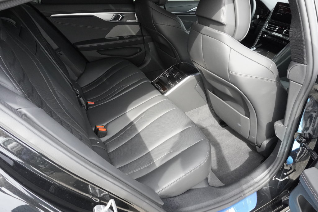 Used 2026 BMW M850i xDrive AWD/4WD image 24