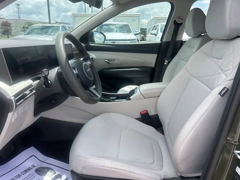 Used 2025 Hyundai Tucson SE FWD image 15