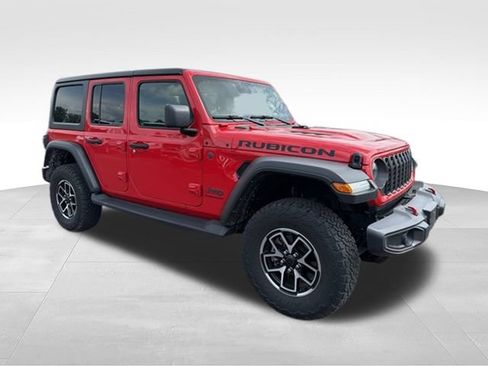 Used 2024 Jeep Wrangler Unlimited Rubicon w/ Convenience Group AWD/4WD image 1