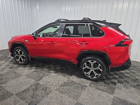 Used 2022 Toyota RAV4 XSE w/ Weather Package AWD/4WD image 4