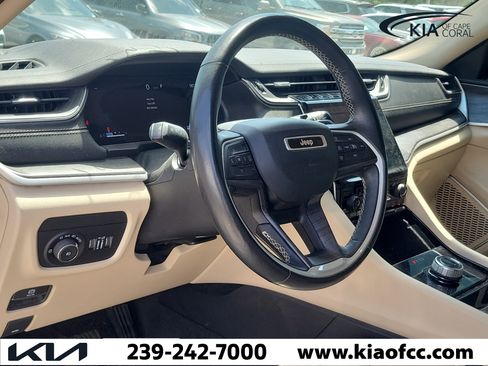 Used 2022 Jeep Grand Cherokee L Limited image 18