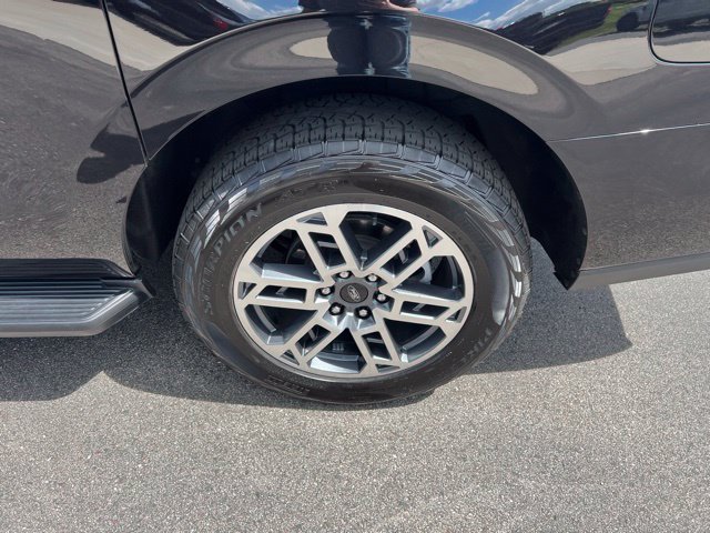 Used 2025 Ford Expedition Max Active AWD/4WD image 12