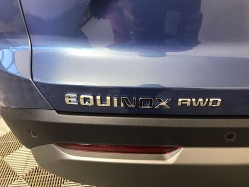 New 2026 Chevrolet Equinox LT w/ Convenience Package II image 19