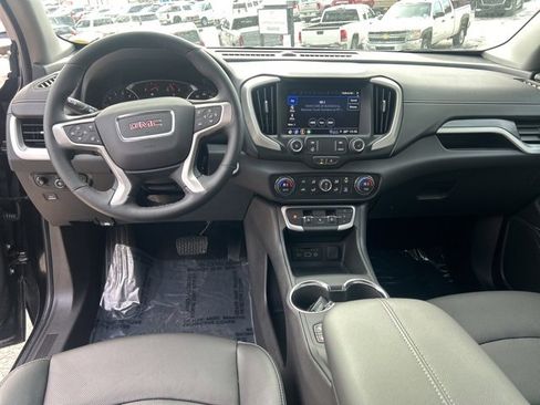Used 2024 GMC Terrain SLT w/ Elevation Edition image 25