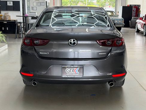 Used 2021 MAZDA MAZDA3 s FWD image 3