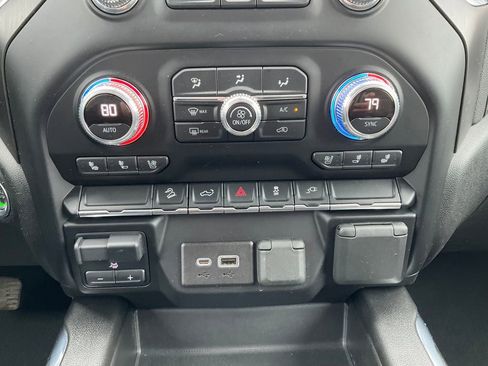 Used 2021 GMC Sierra 1500 AT4 image 9