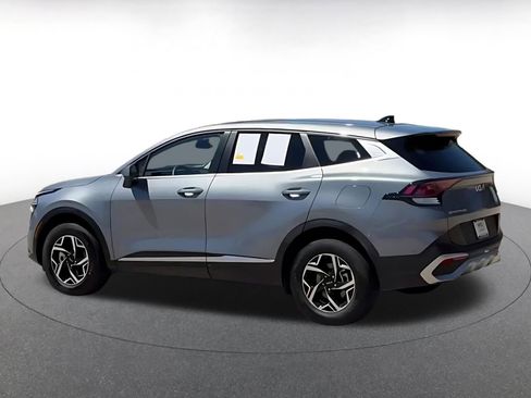 Used 2025 Kia Sportage LX image 10