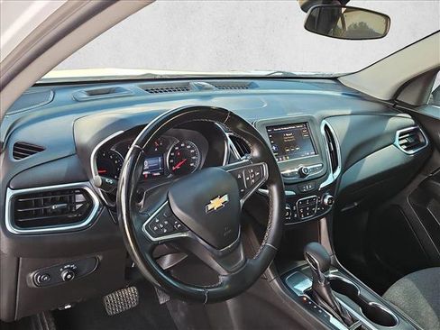 Certified 2024 Chevrolet Equinox LT FWD image 10