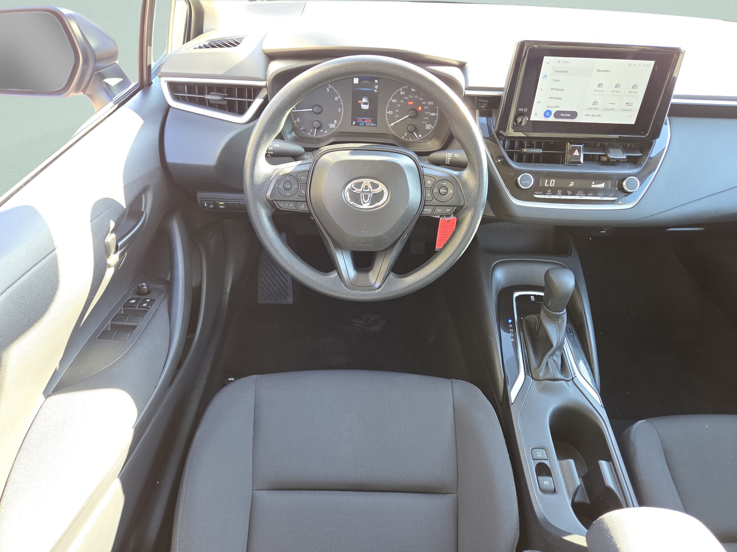 Used 2025 Toyota Corolla LE FWD image 4