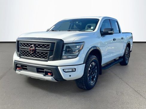 Used 2023 Nissan Titan PRO-4X w/ Pro-4x Convenience Package AWD/4WD image 3