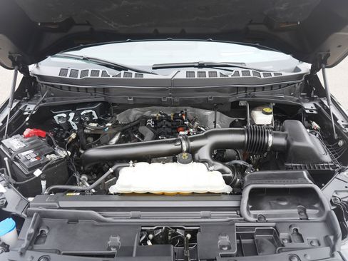 Used 2024 Ford F150 Platinum AWD/4WD image 32