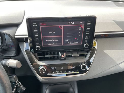 Used 2020 Toyota Corolla LE image 18