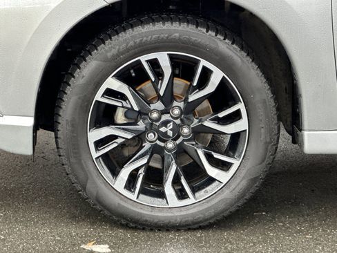 Used 2018 Mitsubishi Outlander GT image 11