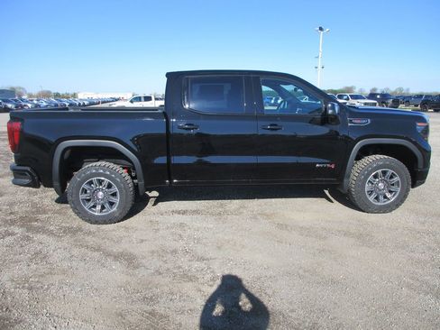 New 2026 GMC Sierra 1500 AT4 image 3