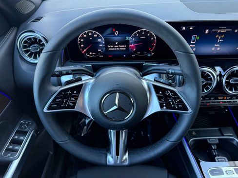 Used 2026 Mercedes-Benz GLB 250 image 18