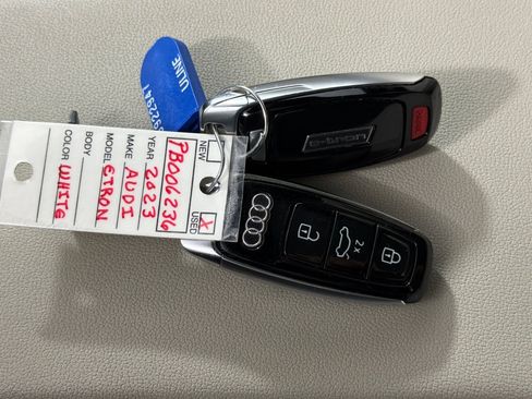 Certified 2023 Audi e-tron Premium w/ Convenience Plus Package AWD/4WD image 25
