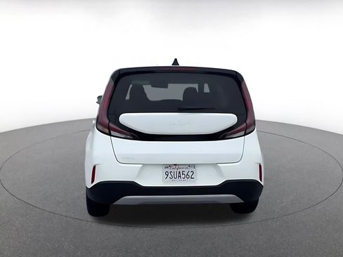 Used 2025 Kia Soul LX w/ LX Technology Package image 11