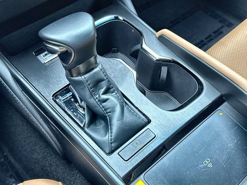 Used 2025 Lexus ES 350 w/ Premium Package FWD image 21
