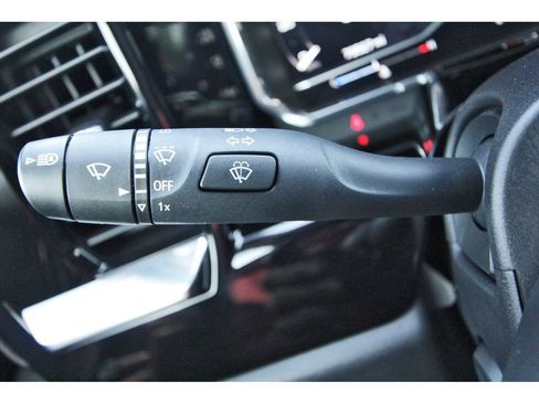 Used 2023 GMC Sierra 1500 SLT AWD/4WD image 16