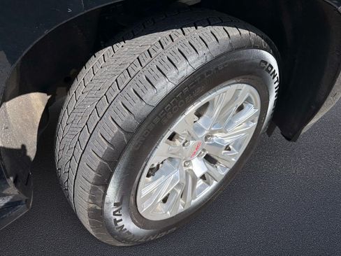 Used 2025 GMC Yukon Denali AWD/4WD image 21