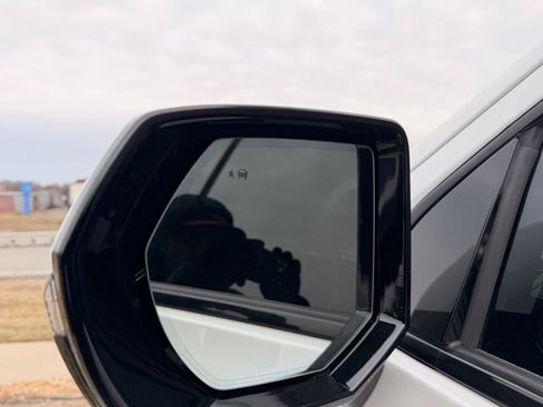 Used 2022 Cadillac Escalade Sport Platinum image 10