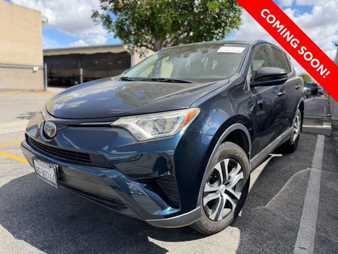 Used 2018 Toyota RAV4 LE w/ All Weather Liner Package FWD image 2