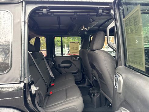 Certified 2022 Jeep Wrangler Unlimited Sport image 9