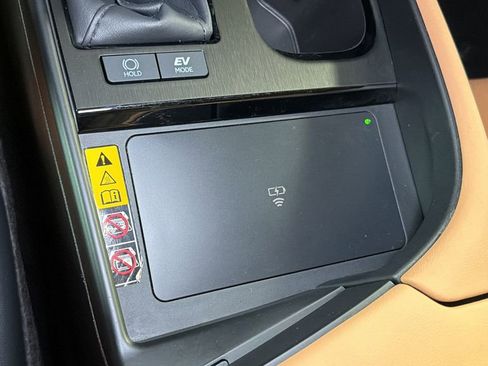 Used 2025 Lexus ES 300h w/ Technology Package image 27