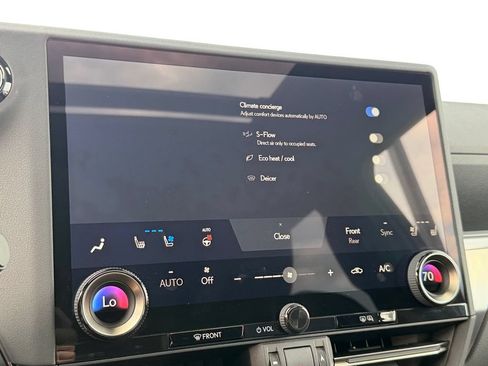 Used 2024 Lexus GX 550 w/ Accessory Package (Z1) AWD/4WD image 17