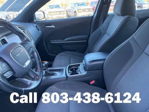 Used 2022 Dodge Charger SXT image 9