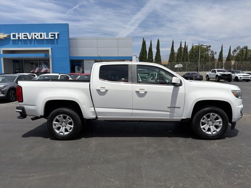 Used 2016 Chevrolet Colorado LT w/ LT Convenience Package RWD image 9