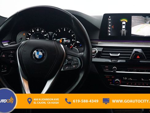 Used 2018 BMW 540i w/ Premium Package image 5