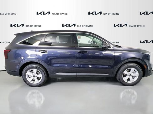 New 2026 Kia Sorento LX image 8