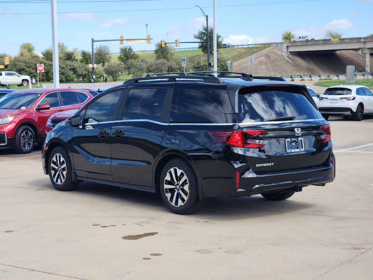 New 2027 Honda Odyssey EX-L image 4