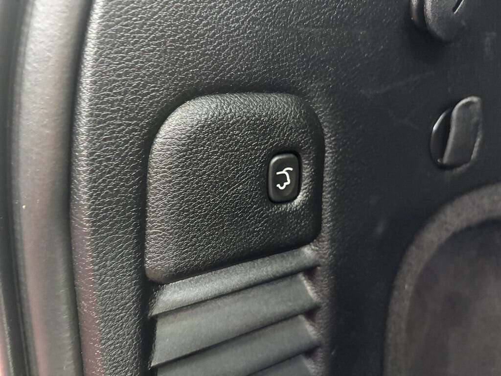 Used 2018 Jeep Grand Cherokee Altitude AWD/4WD image 29
