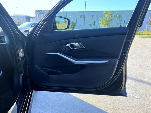 Used 2020 BMW 330i xDrive Sedan w/ Convenience Package image 16