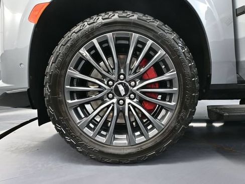 Used 2024 Cadillac Escalade V w/ LPO, ONYX Package AWD/4WD image 20