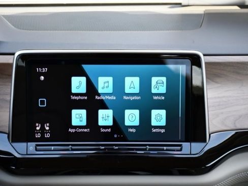 New 2026 Volkswagen Atlas SE image 24