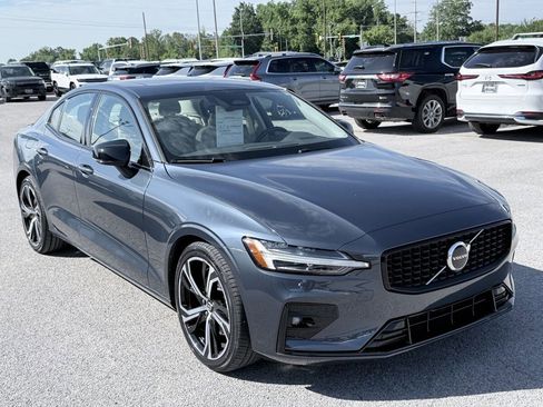 Used 2024 Volvo S60 B5 Core w/ Climate Package FWD image 2