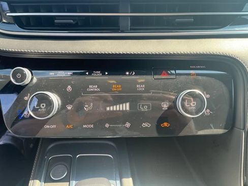 Used 2023 INFINITI QX60 Luxe w/ Vision Package AWD/4WD image 8